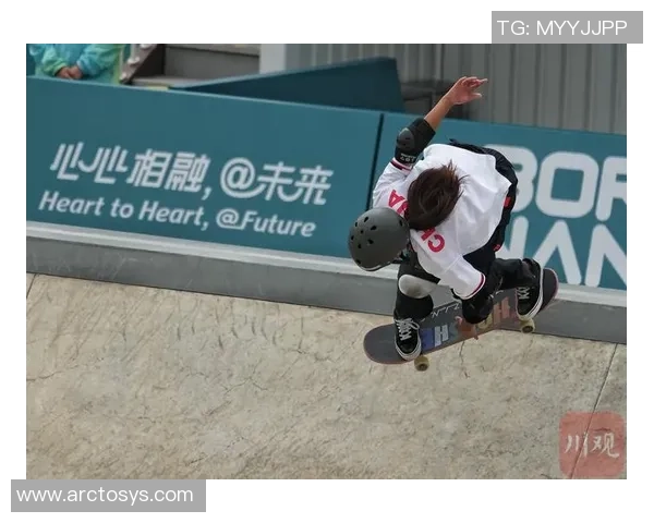 杭州飞盘队在滑板精英赛中的团队协作表现分析与点评